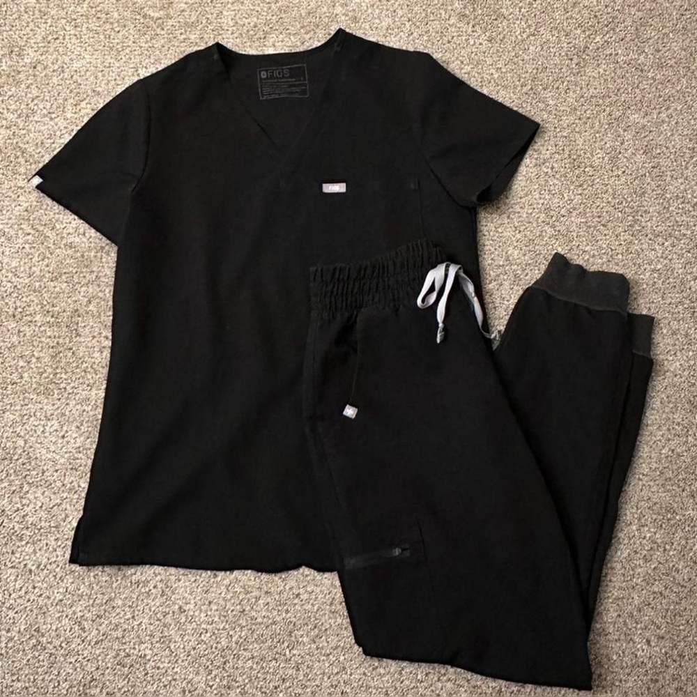 Figs Black Scrubs Set